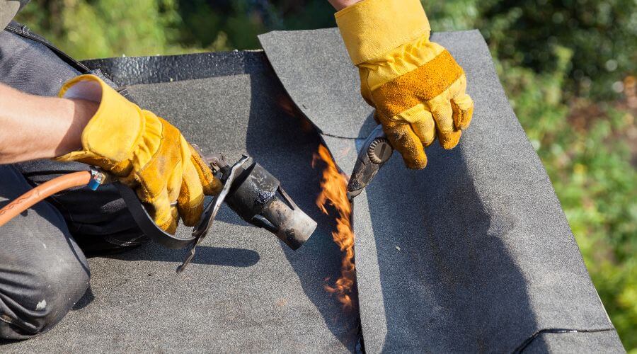 Professional gutter cleaning in Cape Neddick, ME